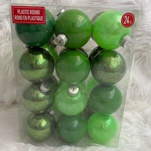 Green Ornament Collection - 24 Pieces